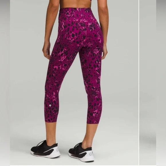Lululemon Base Pace High-Rise Crop 23  Cheetah Camo Magenta Purple Multi - Picture 3 of 8